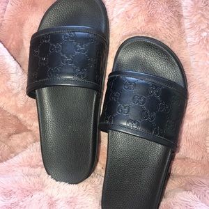 gucci signature slide sandal black